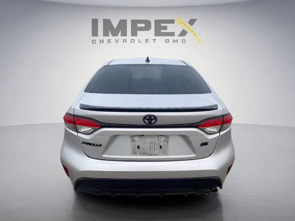Used 2022 Silver Toyota SE image 4