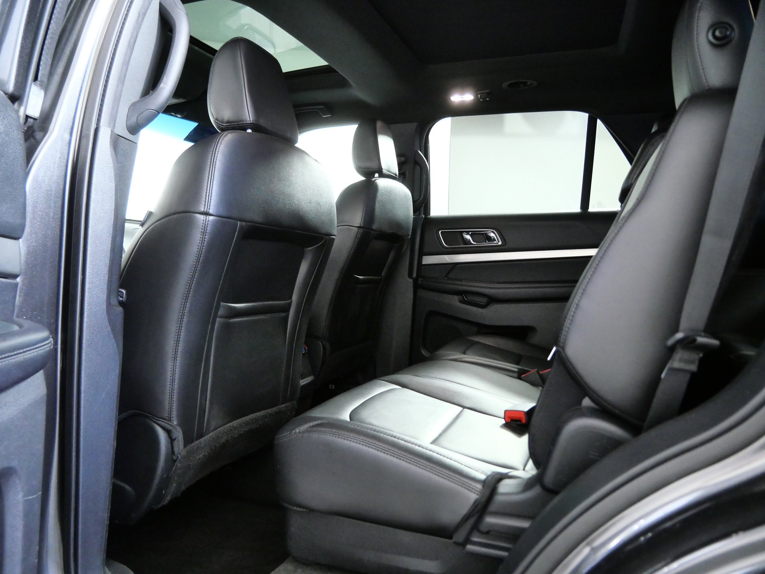 Certified Used 2018 Magnetic Ford XLT image 13