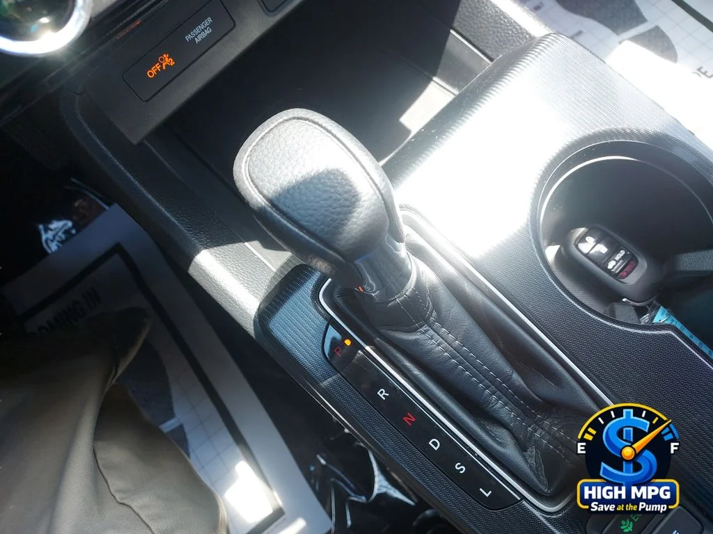 Used 2023  Honda LX image 11
