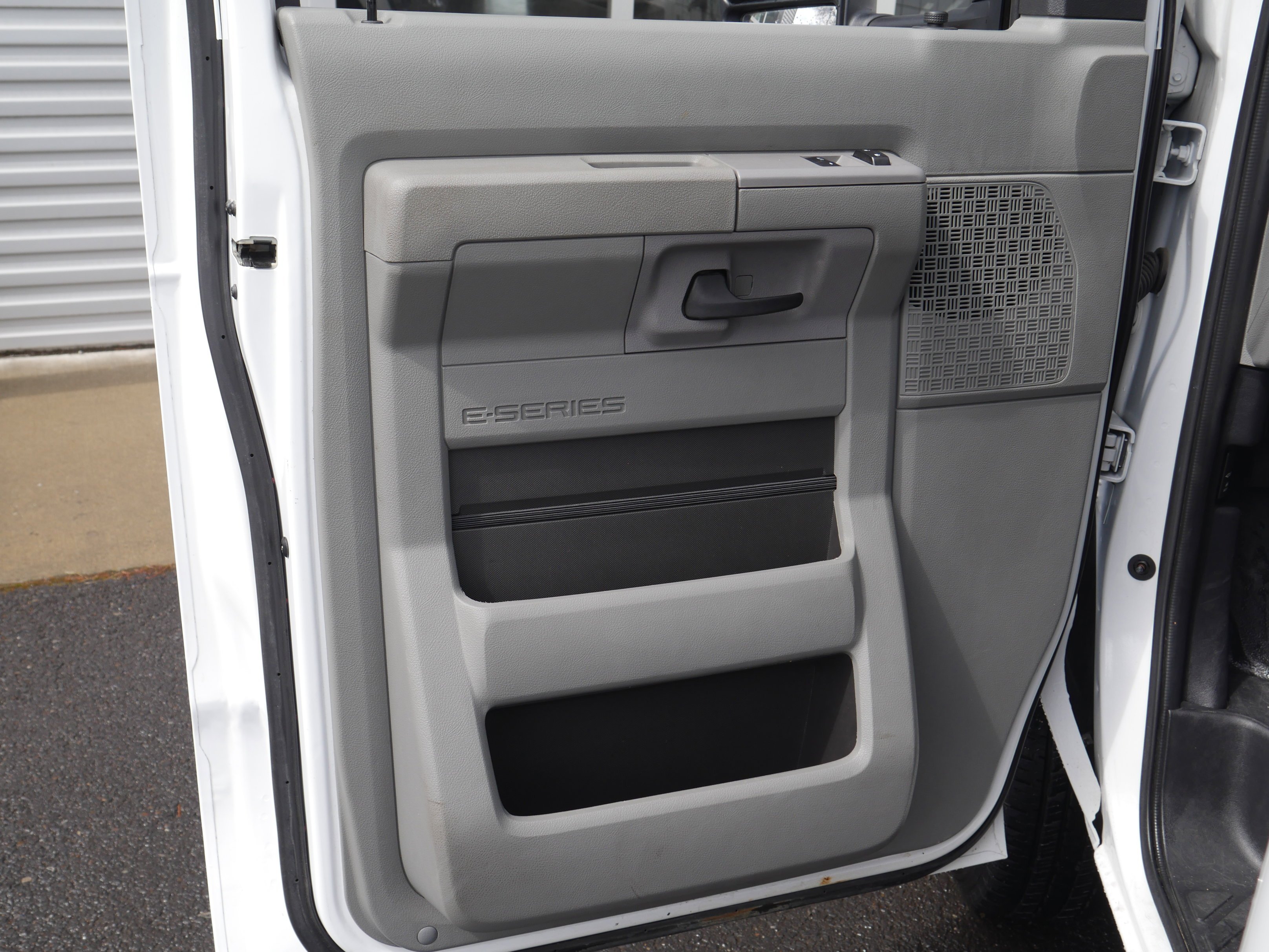 Certified Used 2025 Oxford White Clearcoat Ford  image 21