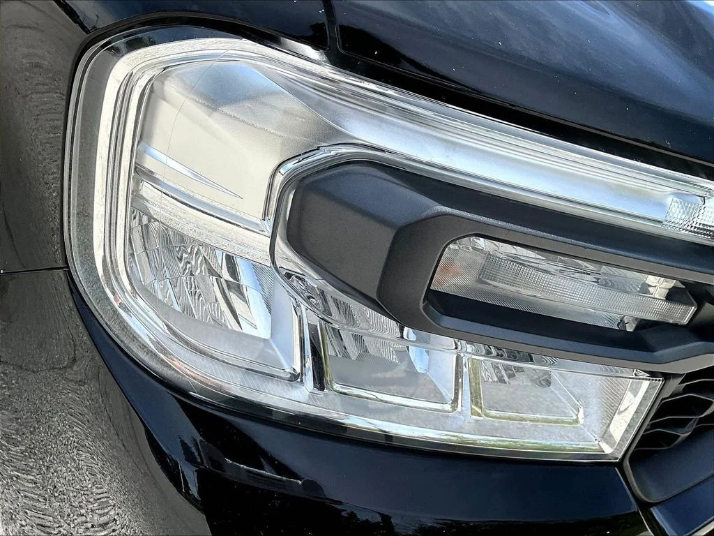 Used 2024 Black Ford XLT image 33