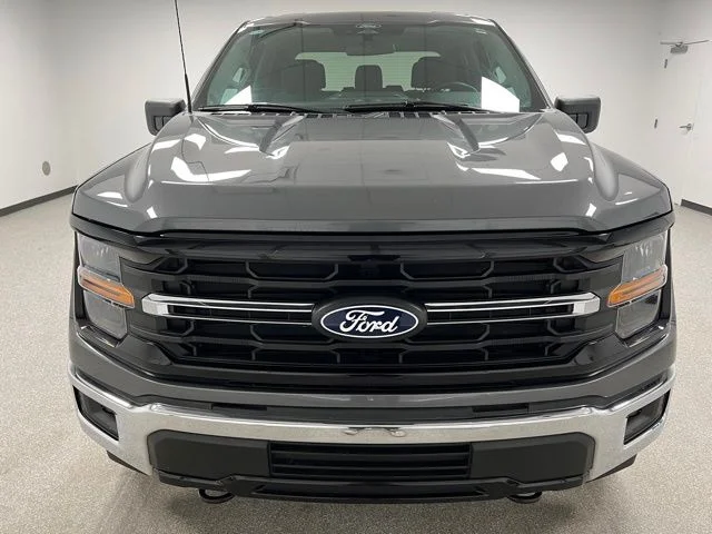 Used 2025 Gray Ford XLT image 3