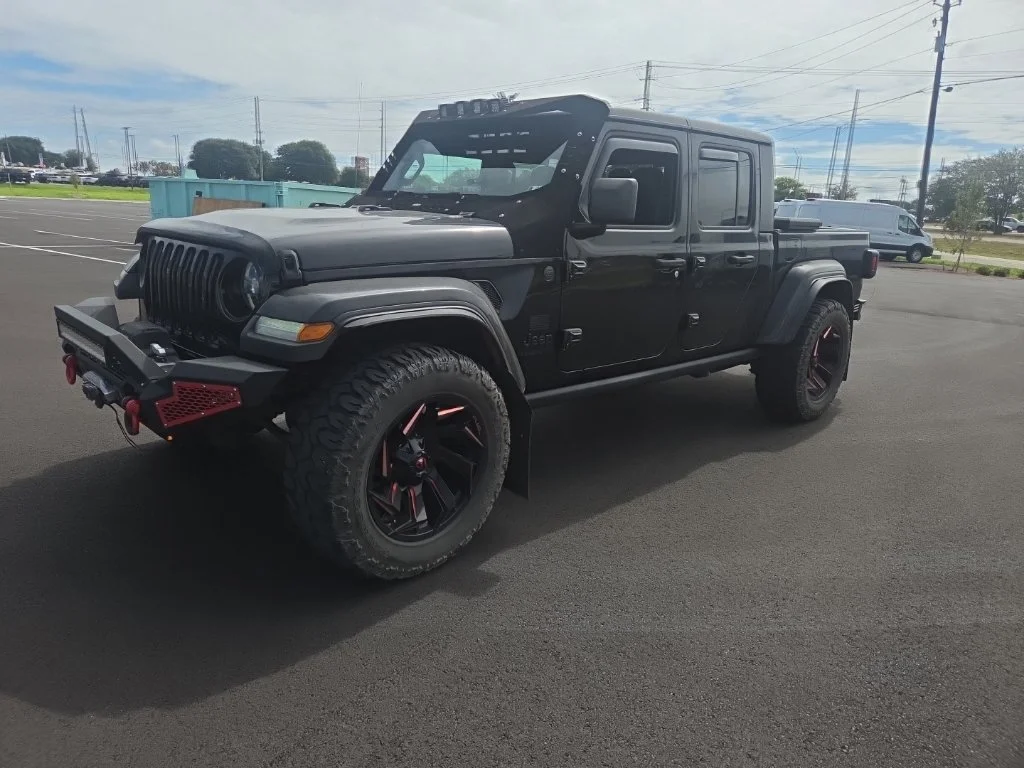 Used 2023 Black Jeep Sport image 3