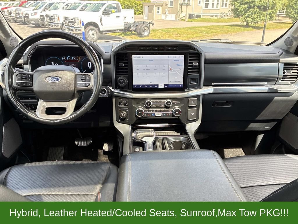Used 2022 White Ford Lariat image 19