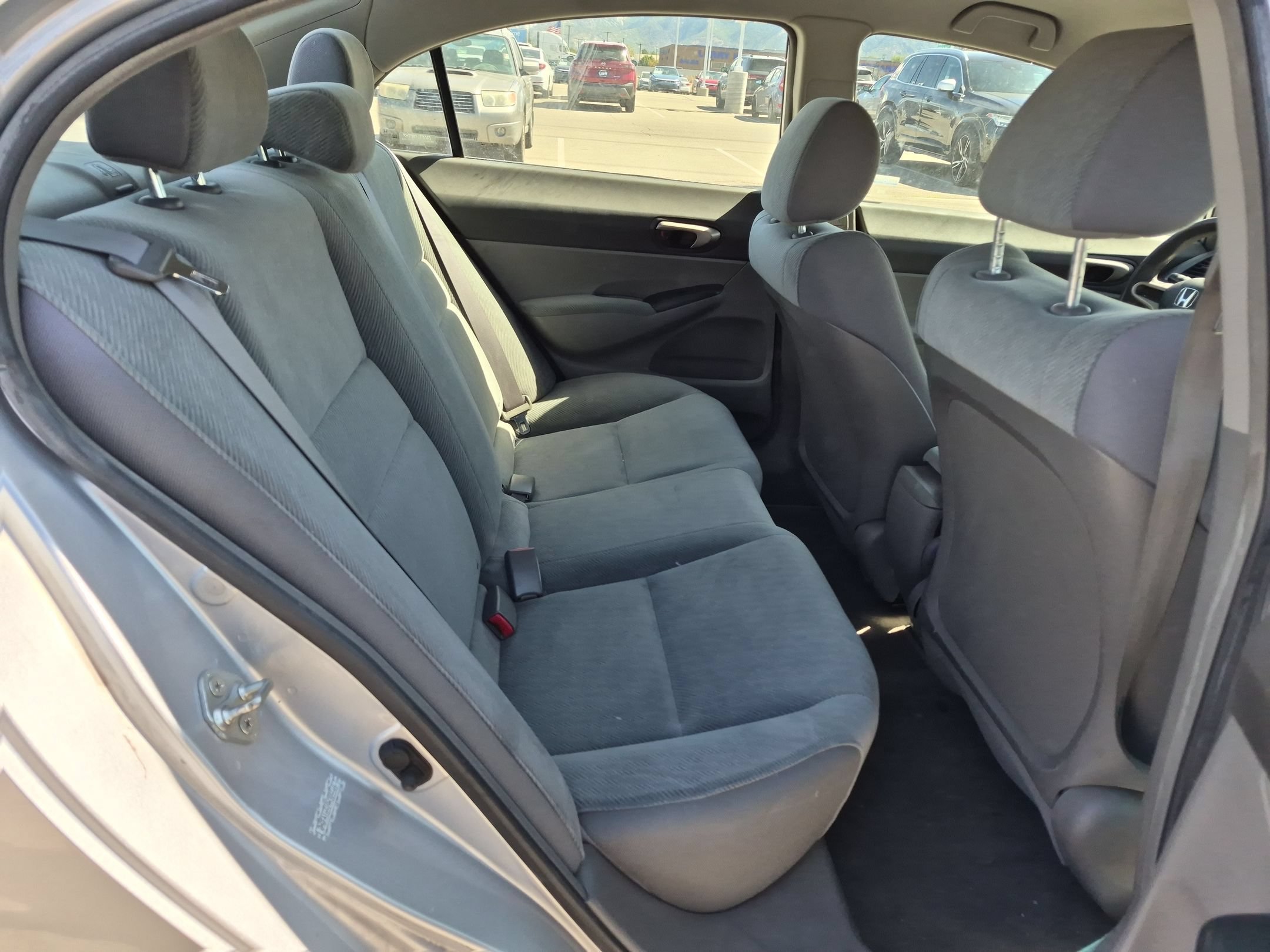 Used 2009 Silver Honda LX image 25