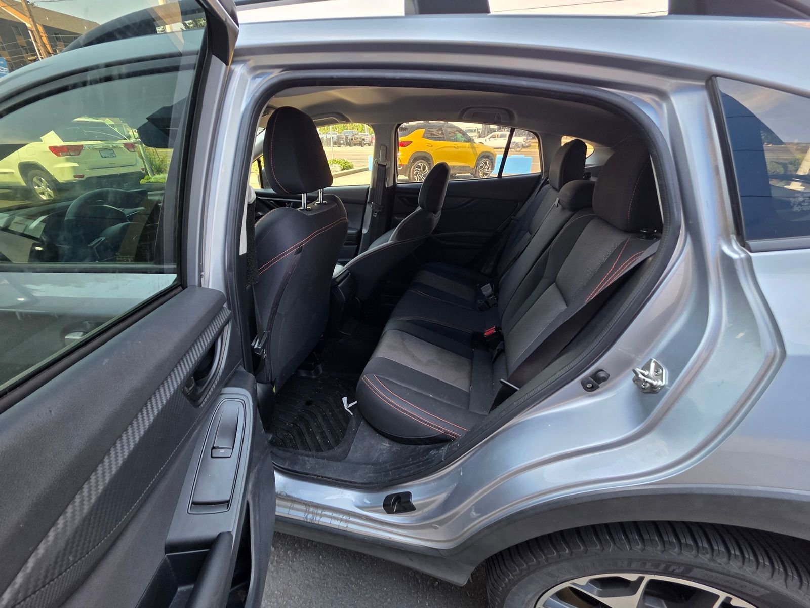 Used 2018 Ice Silver Metallic Subaru 2.0i Premium image 14