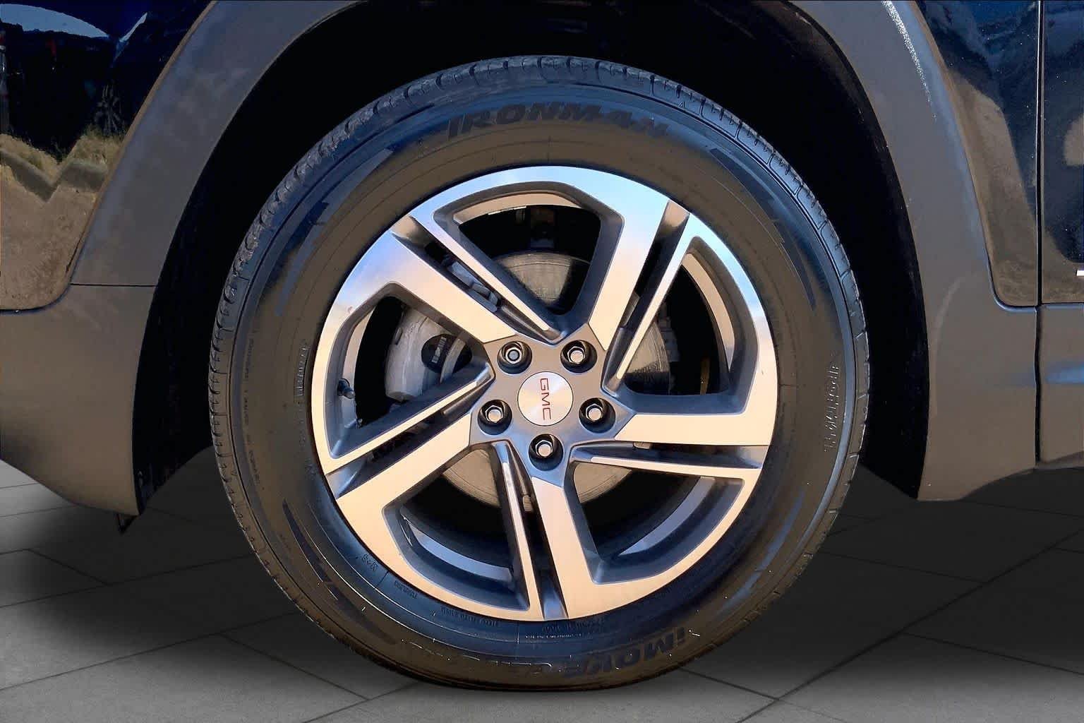 Certified Used 2019 Ebony Twilight Metallic GMC SLT image 11