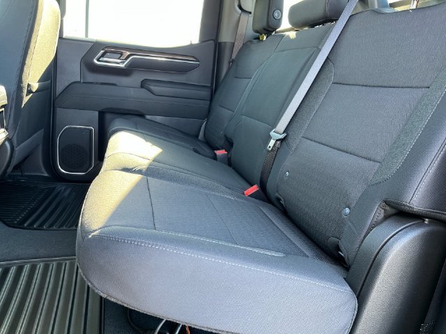 2026 Chevrolet Silverado 1500 photo 32 of 41