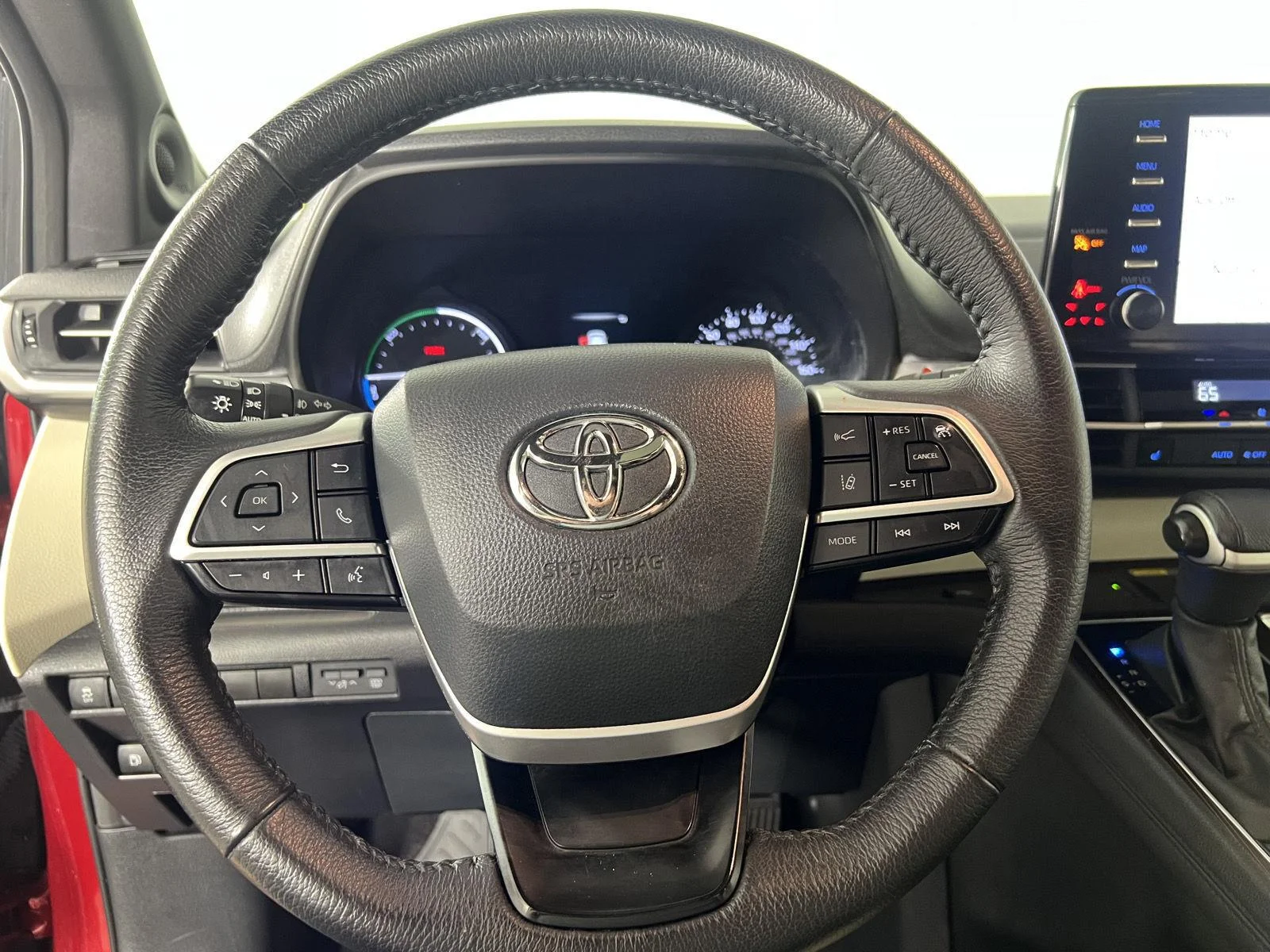 Used 2023 Ruby Flare Pearl Toyota XLE image 2