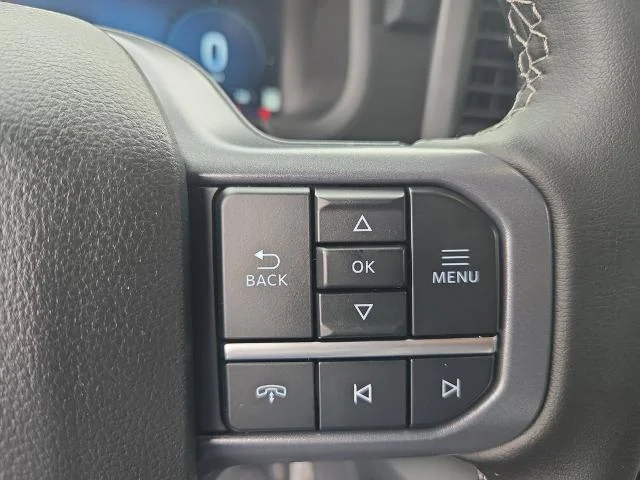 New 2025 Space White Metallic Ford XLT image 14