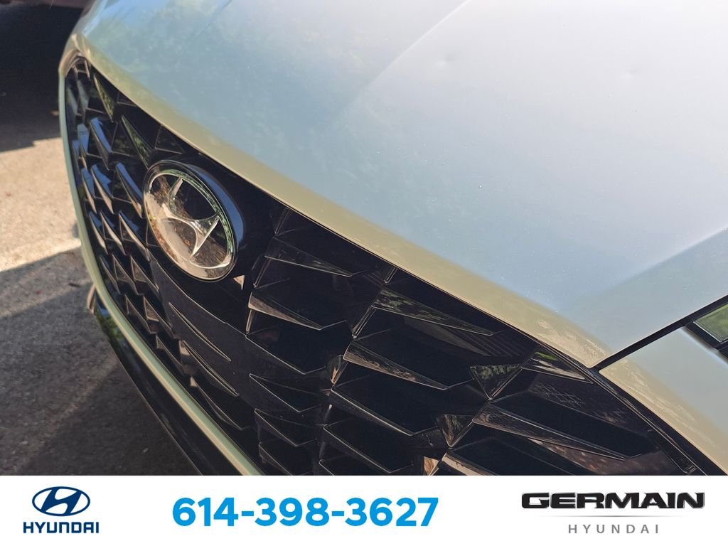 Used 2023 White Hyundai SEL image 14