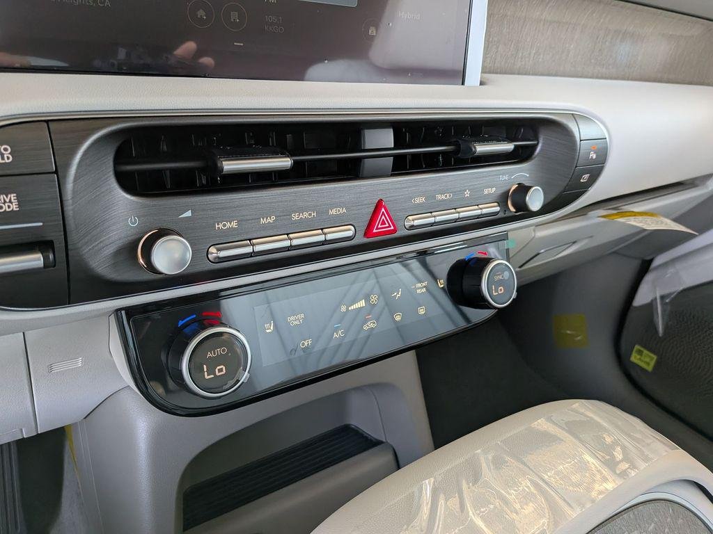 New 2026 Gray Hyundai Blue SEL 8P image 21