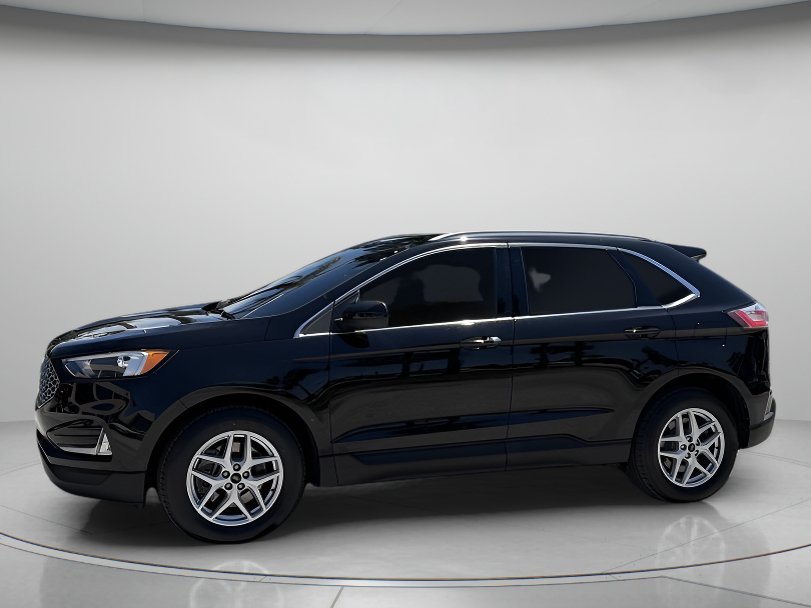 Used 2023 Black Metallic Ford SEL image 1