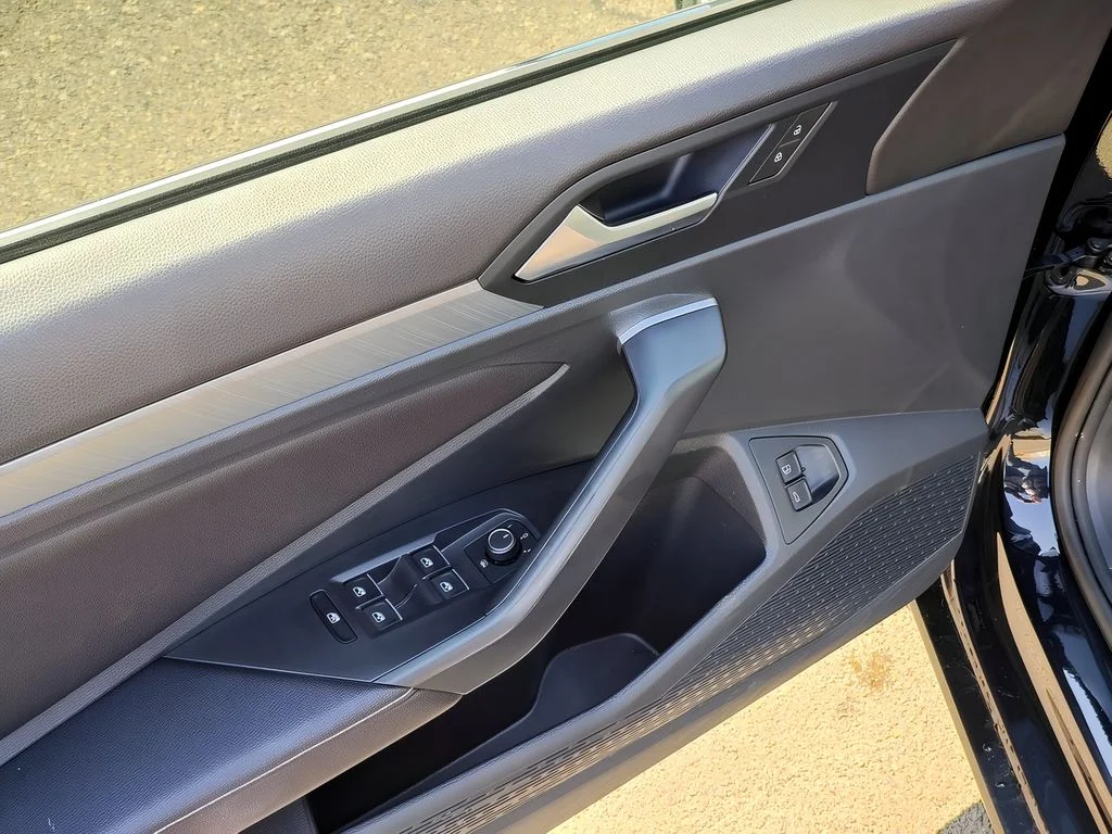 2024 Volkswagen Jetta SE - Photo 10