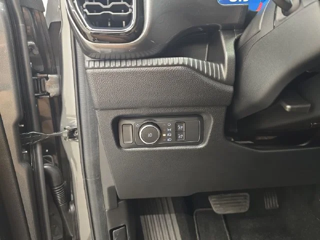 New 2026 Carbonized Gray Metallic Ford Lariat® image 37