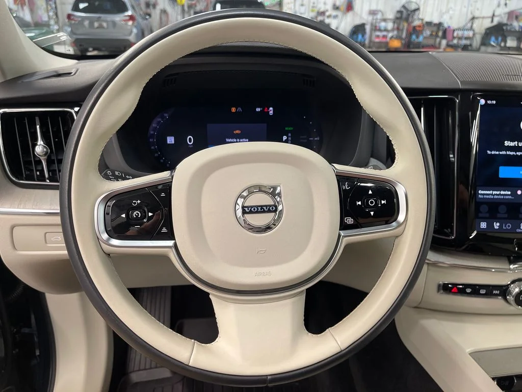 Certified Used 2025 Blue Volvo T8 Plus image 20