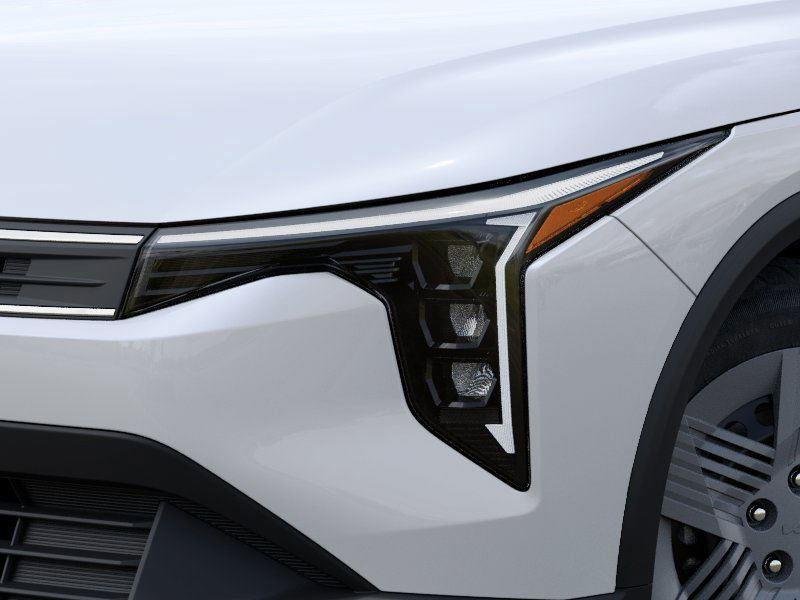 New 2025 Snow White Pearl Kia LX image 29