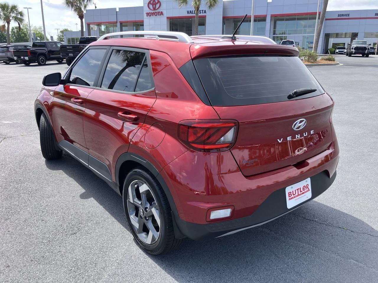 Used 2024 Red (Ultimate Red) Hyundai SEL image 3