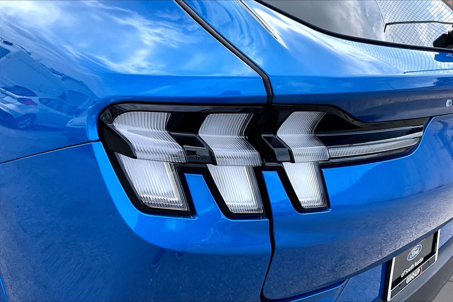 Used 2025 Velocity Blue Metallic Ford Premium image 27