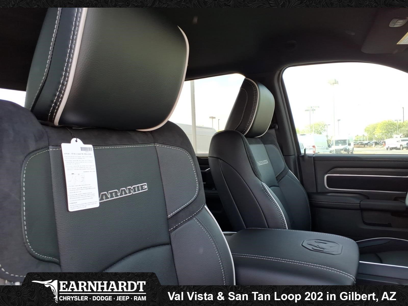 New 2026 Diamond Black Crystal Pearl-Coat Exterior Paint RAM Laramie image 7