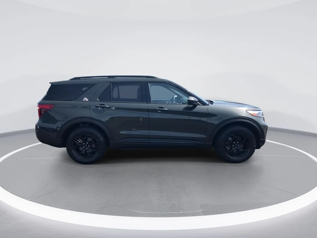 Used 2023 Green Ford Timberline image 9