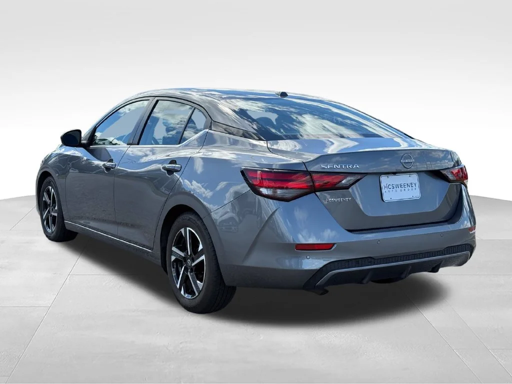 Used 2025 Gray Nissan SV image 3