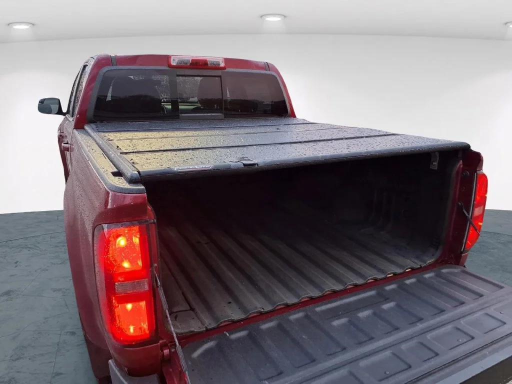 Used 2019 Red Chevrolet LT image 25