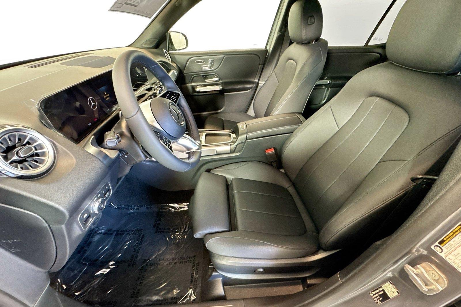 New 2026 Mountain Grey Metallic Mercedes-Benz GLB 250 image 18