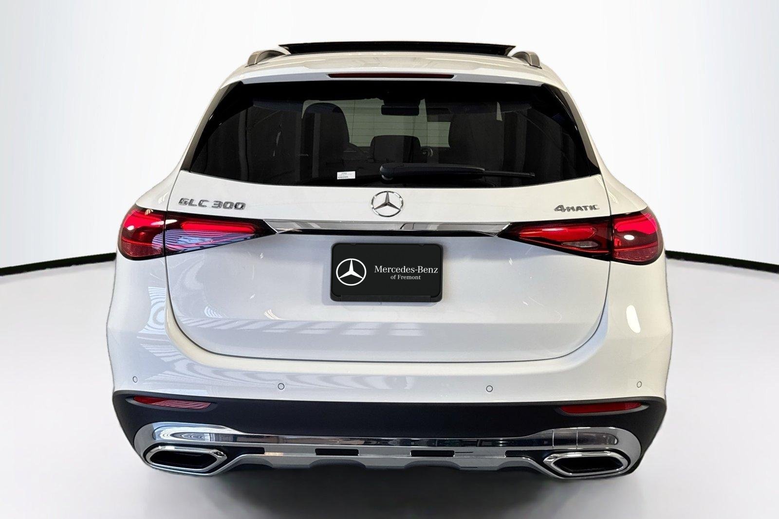 New 2026 Polar White Mercedes-Benz GLC 300 image 6