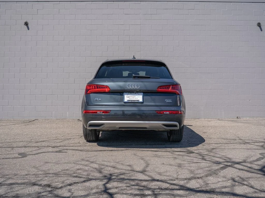 Used 2018  Audi 2.0T image 6