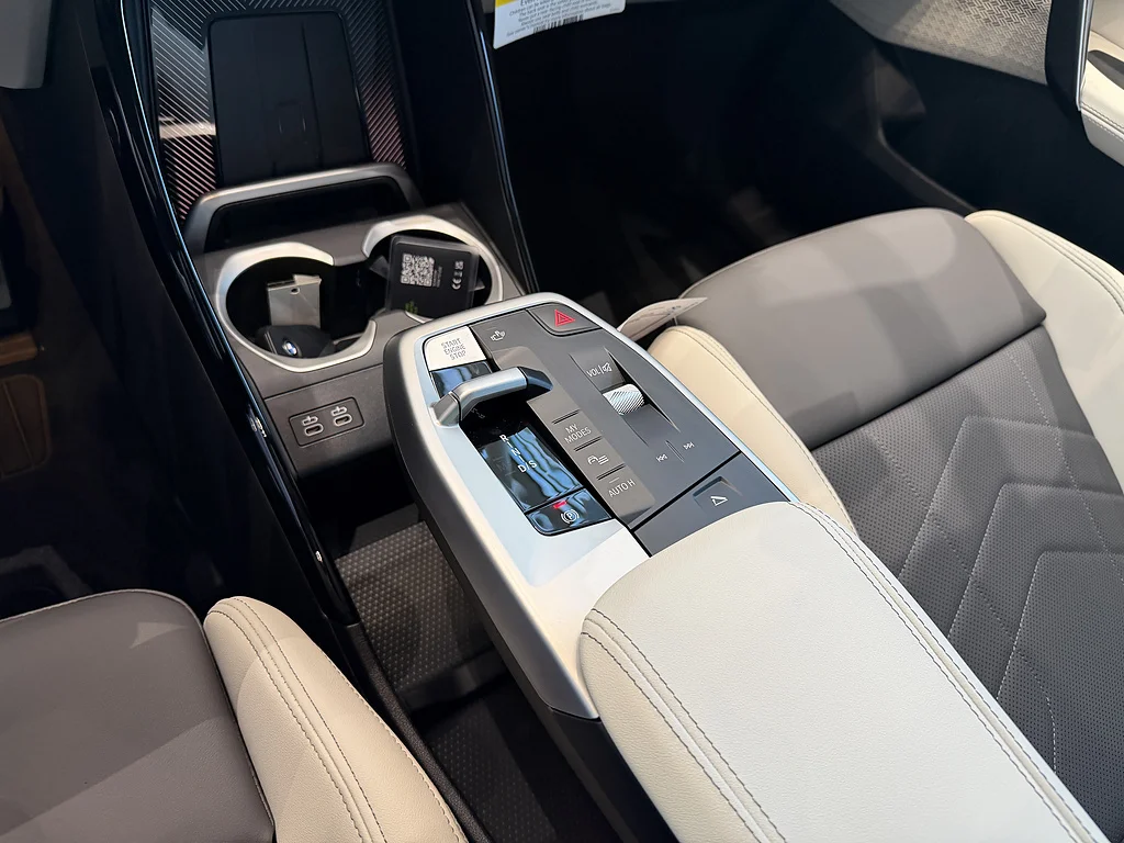 New 2027 PORTIMAO BLUE BMW X1 XDRIVE 28I image 10