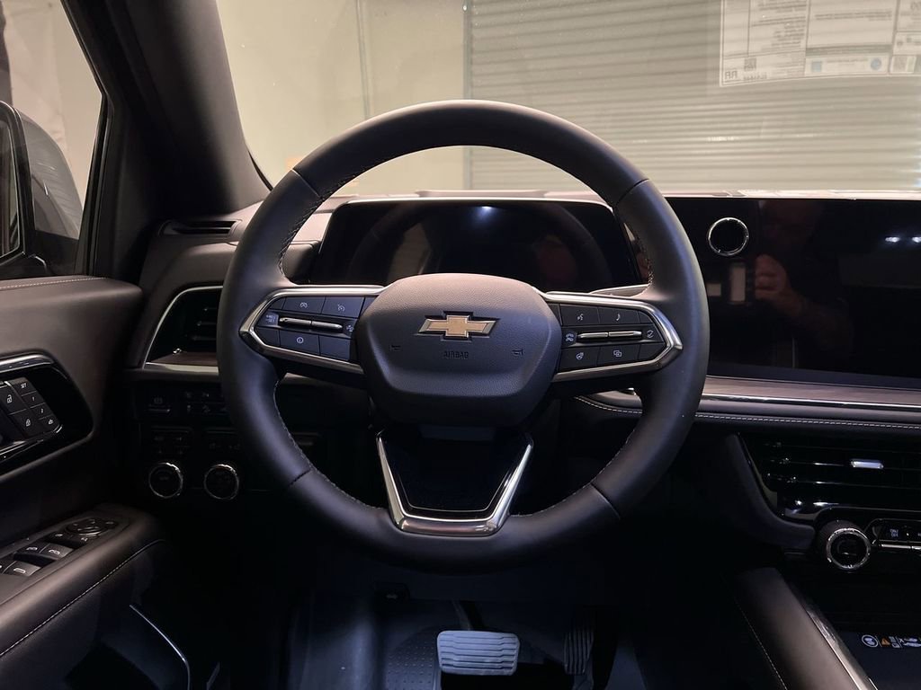 2026 Chevrolet Suburban Premier - Photo 14
