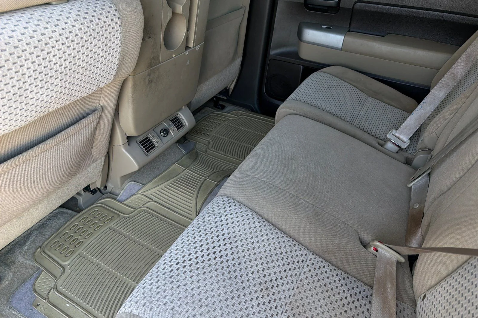 Used 2007 White Toyota SR5 image 14