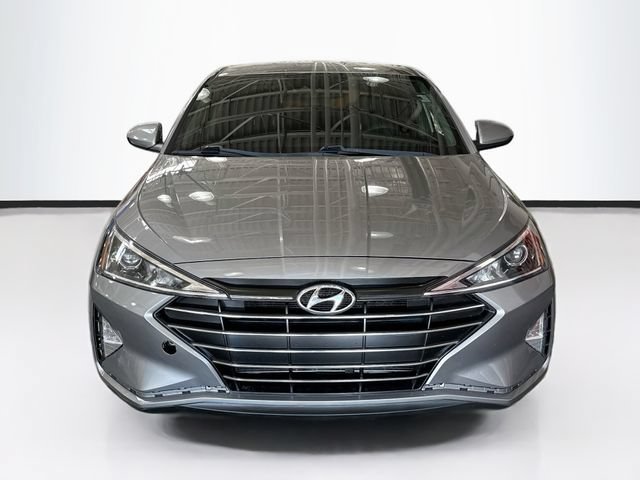Used 2020 Fluid Metal Hyundai SE image 3