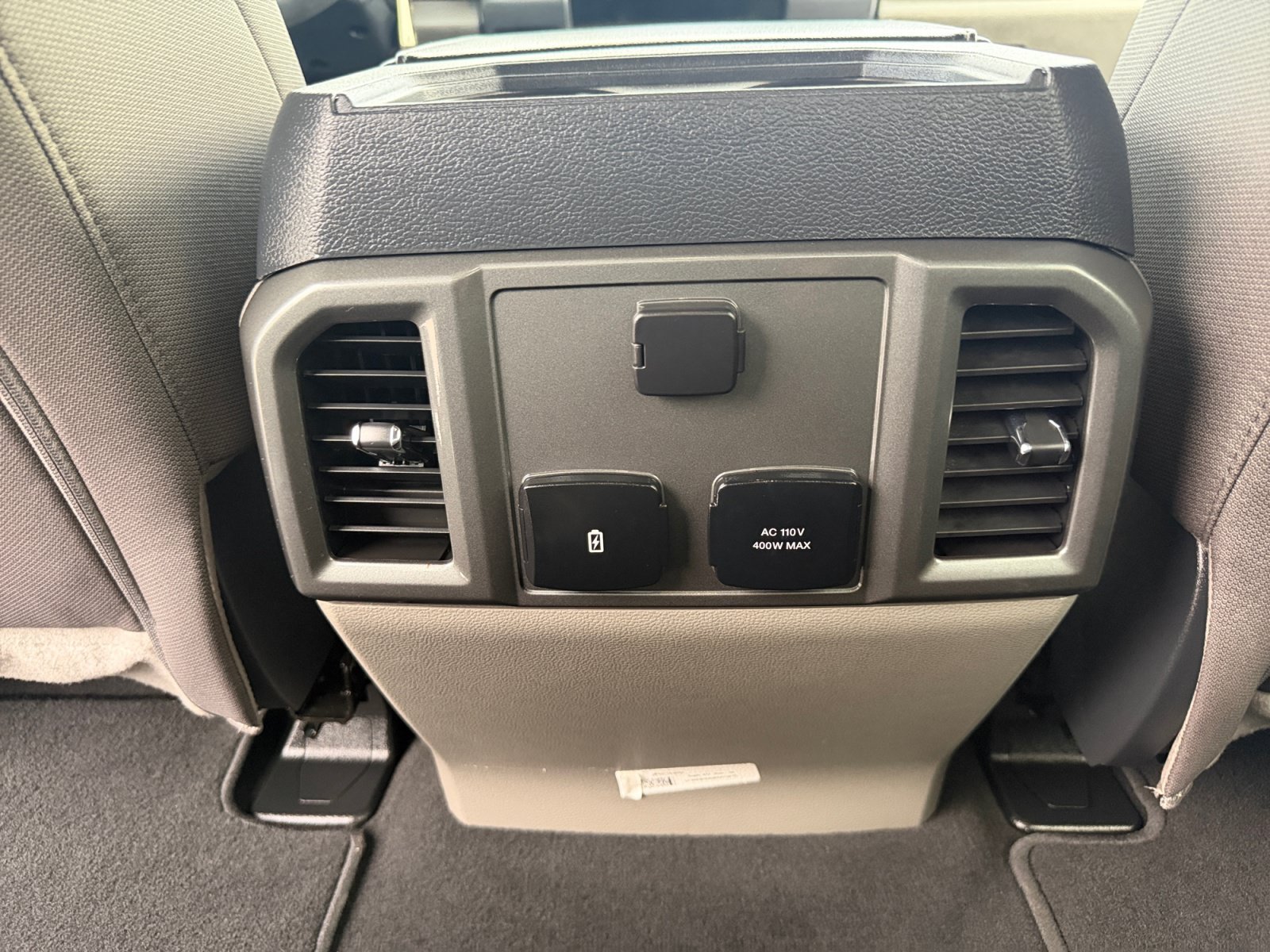 Certified Used 2022 Oxford White Ford XLT image 23