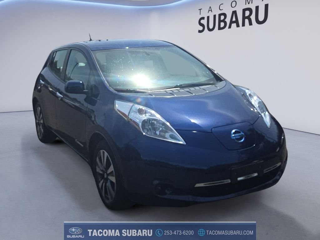 Used 2016 Blue Nissan SV image 7