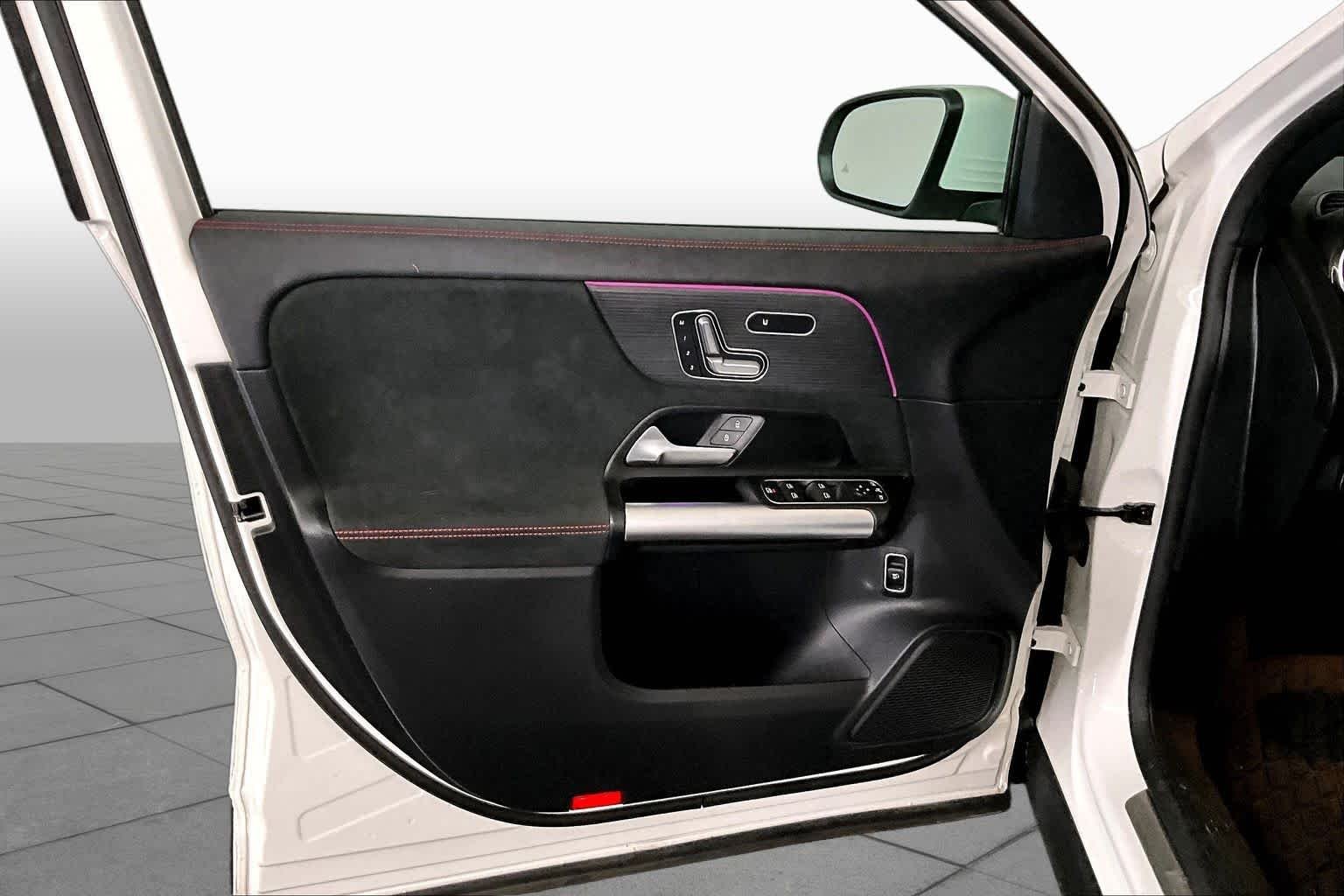 Used 2023 Polar White Mercedes-Benz GLA 250 image 19