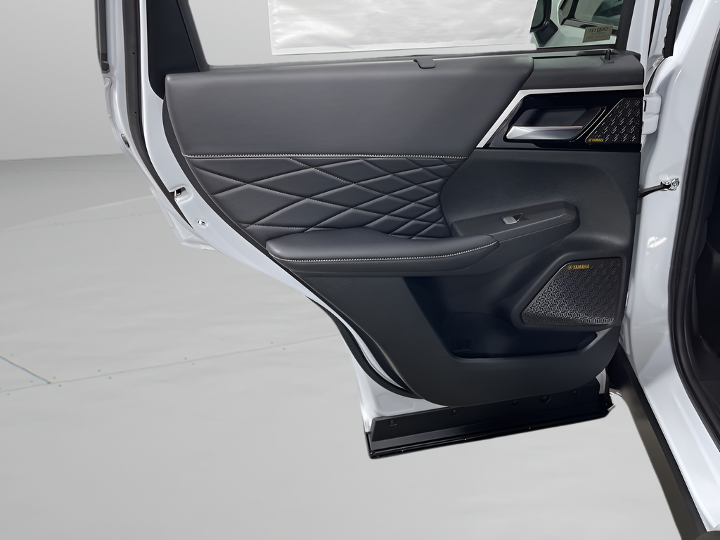 New 2026  Mitsubishi Black Edition image 30