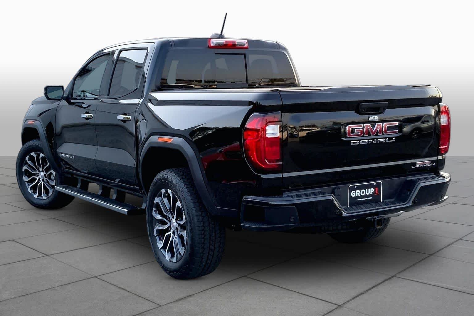 Used 2026 Onyx Black GMC 4WD Denali image 12