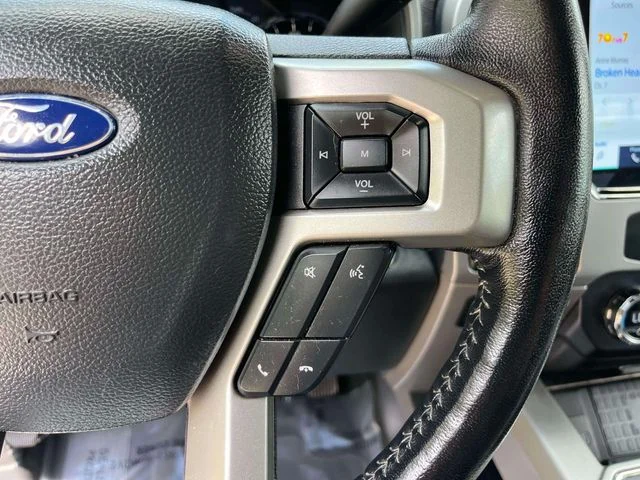 Used 2022 Red Metallic Ford Lariat image 32