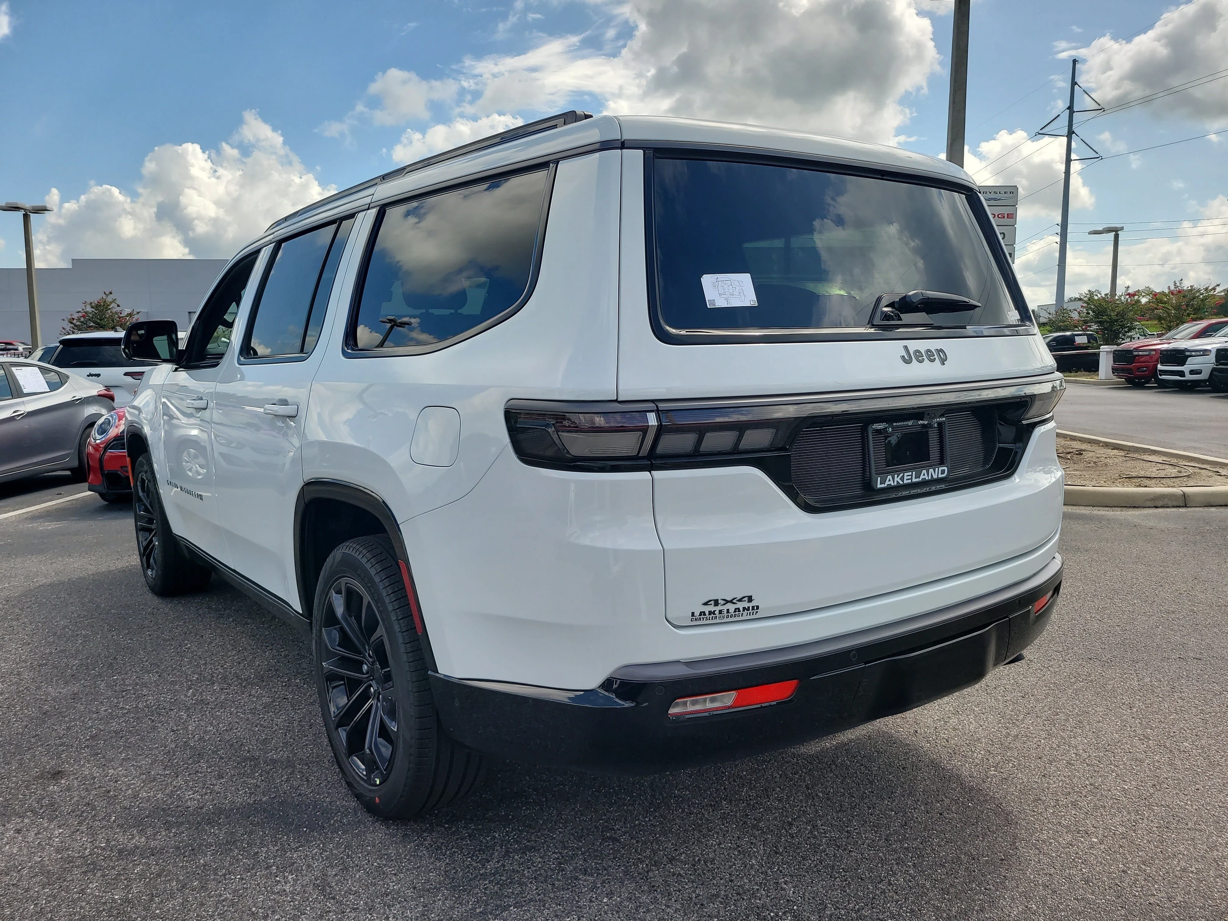 New 2026 Bright White Clearcoat Jeep Summit Reserve image 7