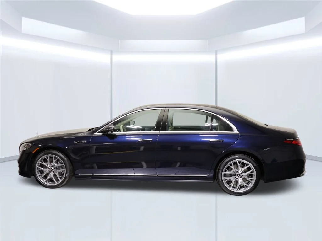 New 2027 Nautical Blue Metallic Mercedes-Benz S 580 image 4
