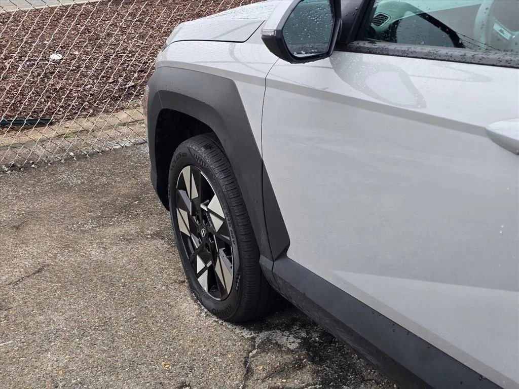Used 2025 Gray Hyundai SEL image 20