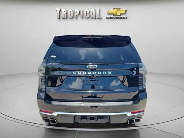 Used 2025 Black Chevrolet High Country image 4
