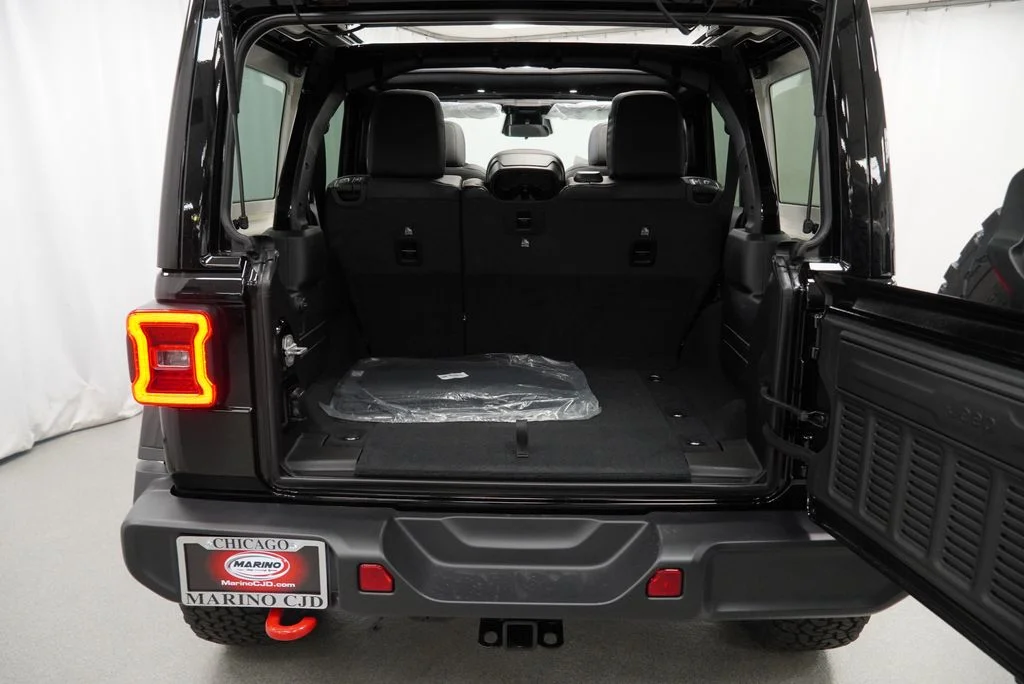 New 2026 Black Clear-Coat Exterior Paint Jeep Rubicon image 31