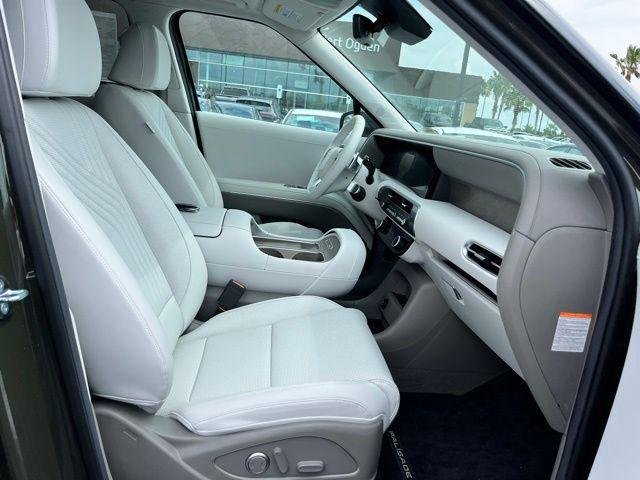New 2026 Silver Hyundai Blue SEL Premium 7P image 22