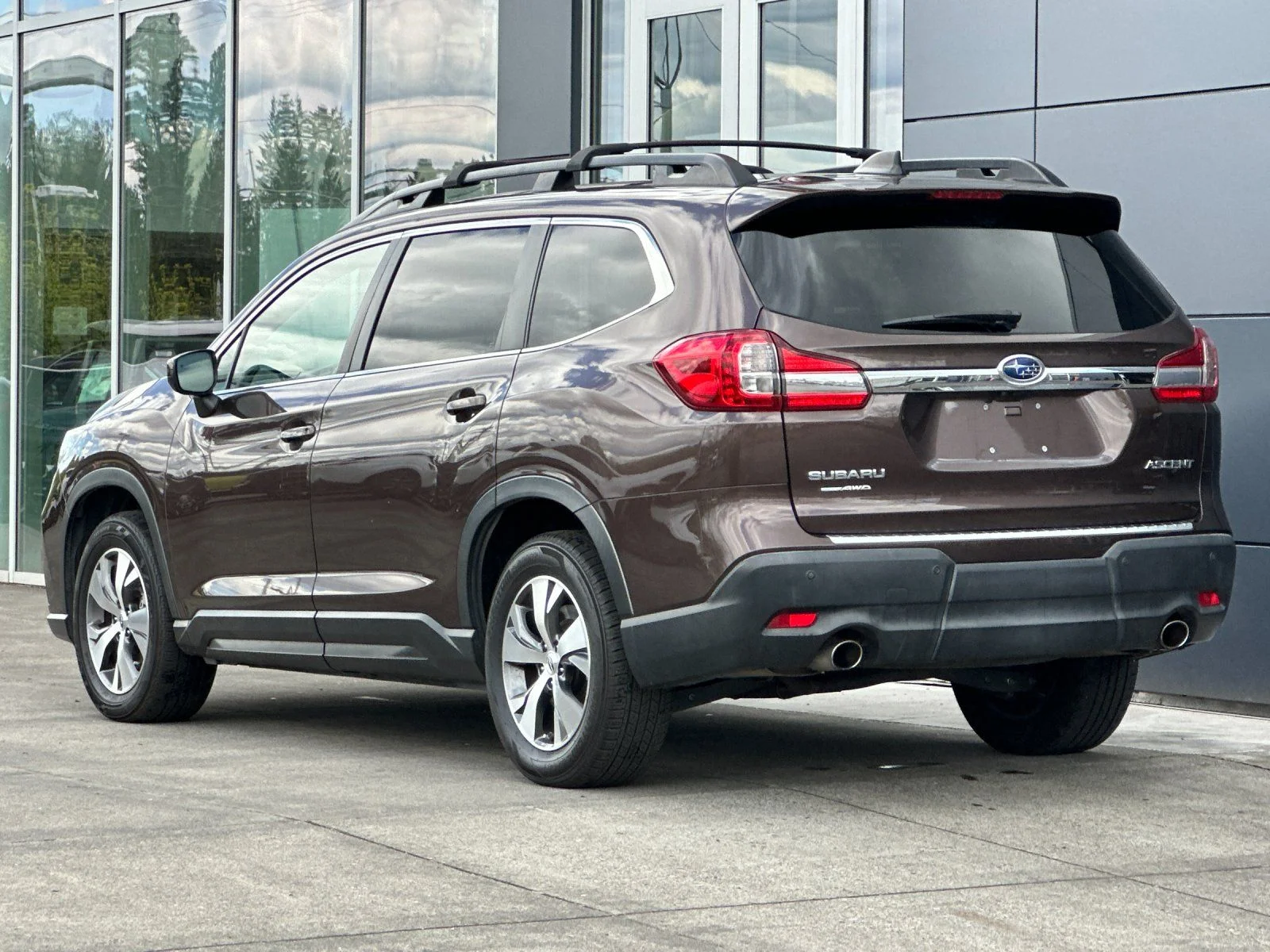 Used 2019 Cinnamon Brown Pearl Subaru Premium image 5