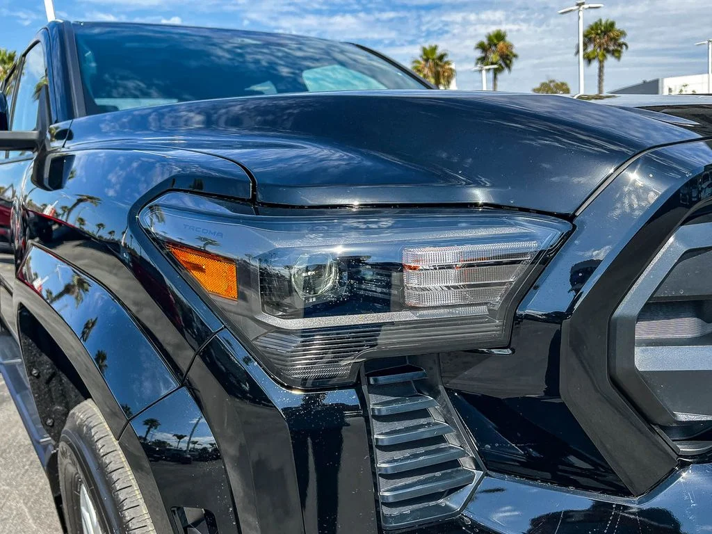 New 2026 Black Toyota  SR5 image 7