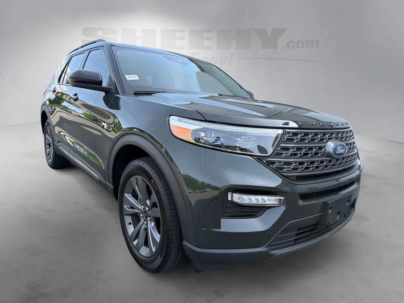 Used 2024 Green Ford XLT image 2