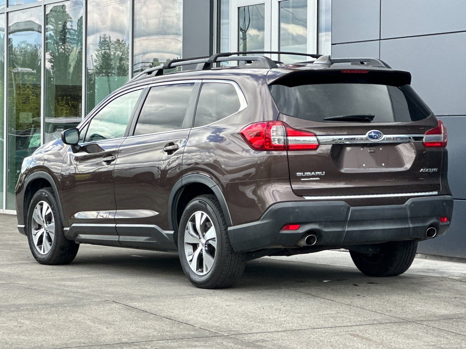 Used 2019 Cinnamon Brown Pearl Subaru Premium image 5